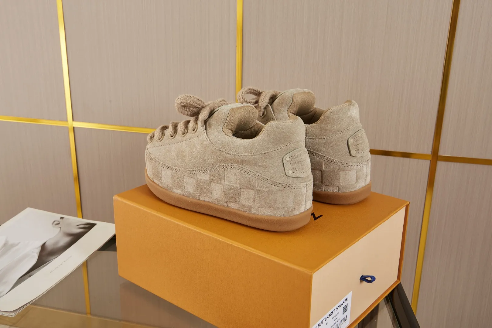 💰💰💰 660 hot style 🆕🆕🆕𝙇𝙑🔥New models are on the shelves🔥 Louis Vuitton 25ss, LV co-branded nigo YETI Fat Ding is ugly and cute, many Internet celebrities have put it on the show, a classic and versatile item. Fabric: imported high mercerized cowhide suede. Lining: High-grade elastic mesh, original molded outsole. Size: women's clothing, 35-41 (customized for women's 40 and 41), men's clothing 39-46 (customized for 45-46)